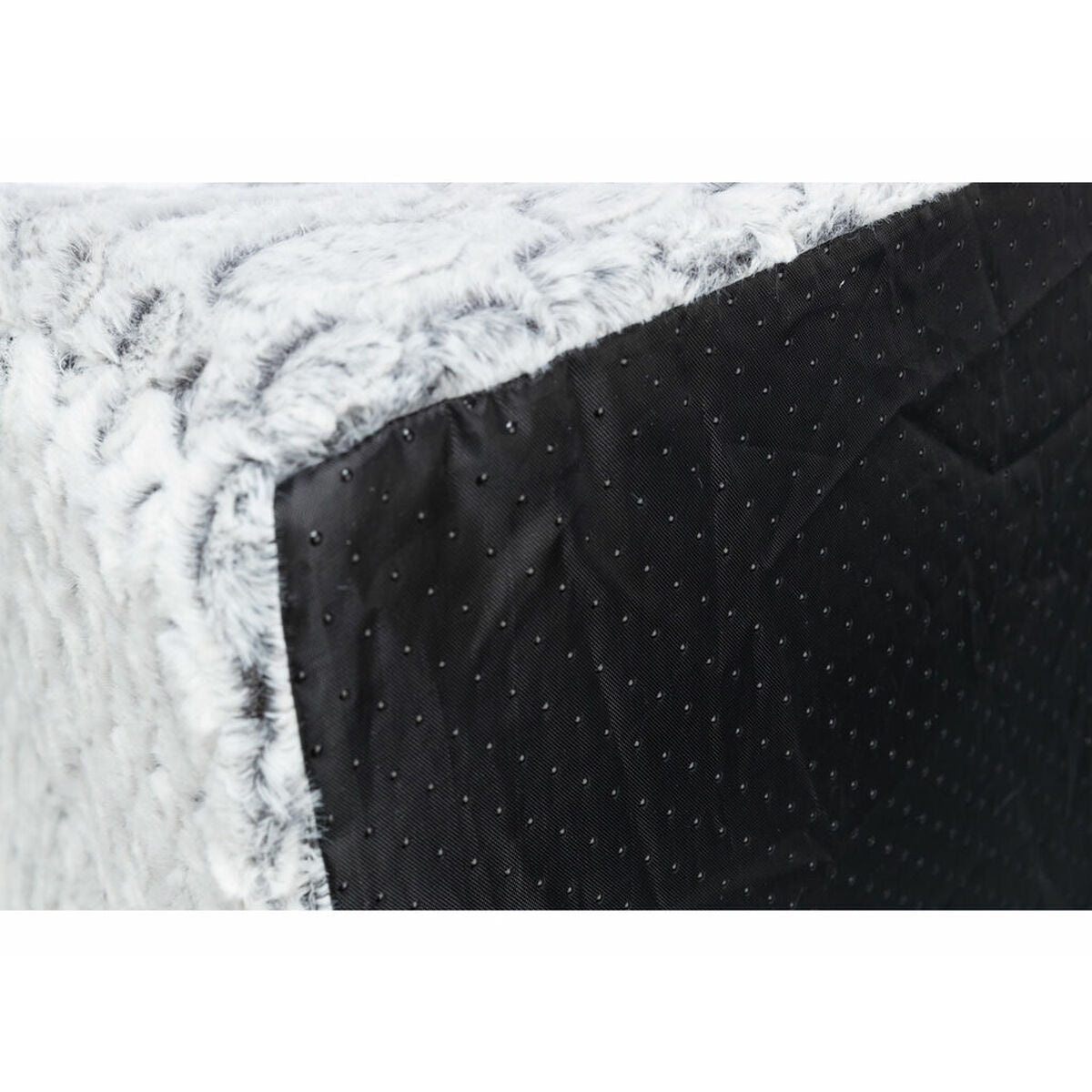 V3H7F1801F49BF956409CB02B68FE231CAFR5529994P7